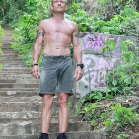 The Keto Lifestyle & Diet in Bali & Cambodia. Photo by Rob Hourmont